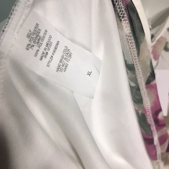 Floral Sleeveless V-Neck Charlotte Russe Dress - Picture 6 of 8